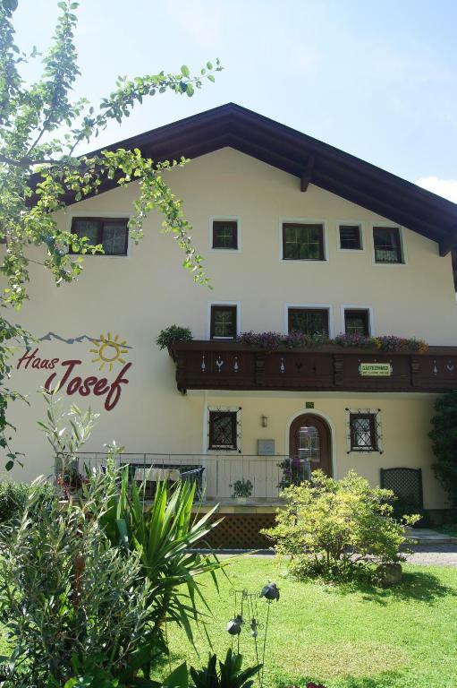 Nocleg ze śniadaniem Haus Josef *